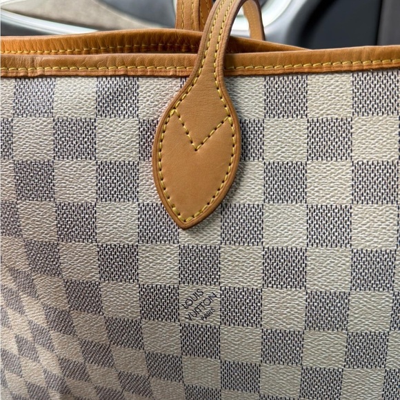 Louis Vuitton Tan and White Checkered Tote - Picture 4 of 13